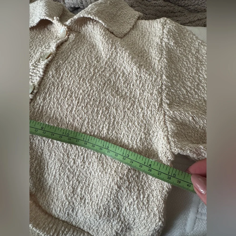 Short Sleeve Boucle Cardigan with Curved Hem - Picture 8 of 10